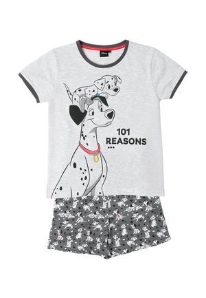 Conjunto de pijama para niños con camiseta gris de manga corta que muestra dos dálmatas y texto "101 Razones", combinado con pantalones cortos gris oscuro con múltiples estampados de dálmatas.
