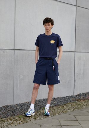 CHEST COLLEGE GRAPHIC TEE - T-shirt con stampa - twilight navy