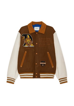 Veste varsity marron avec manches blanches, col orange, logo lion sur la poitrine gauche, écusson Detroit Lions sur la poche et poignets et bas rayés.