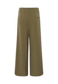 Pantalones de pierna ancha en verde oliva, confeccionados en una tela suave con un corte ajustado, que cuentan con dos bolsillos traseros y pasadores para el cinturón en la cintura.