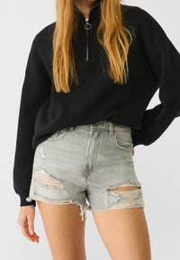 Stradivarius Shorts vaqueros - grey denim