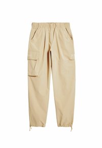 Beige cargo pants van lichtgewicht stof, met een elastische tailleband, zijzakken en een trekkoord bij de enkel. Bevat geprinte tekst.