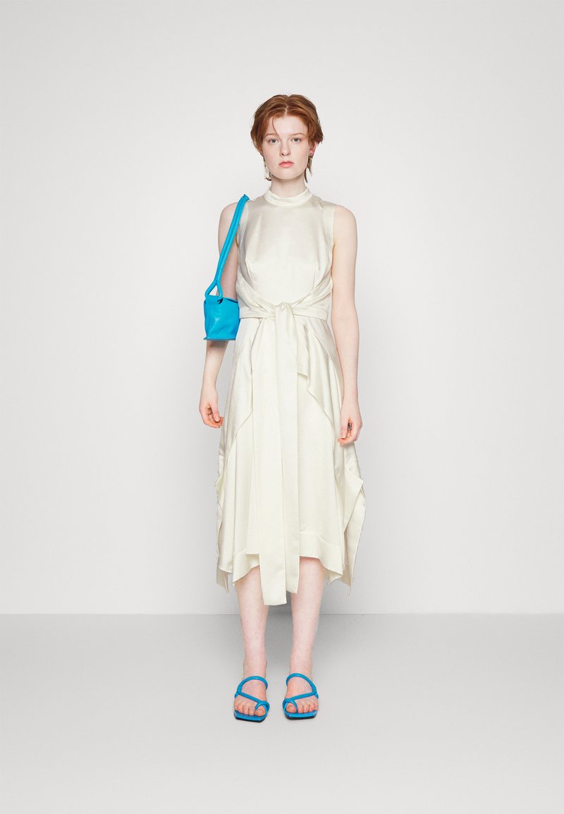 Damen Freizeitkleider | HUGO KESTANI Ballkleid creme/offwhite - PQ40190 Damen Freizeitkleider | HUGO KESTANI Ballkleid creme/offwhite - PQ40190