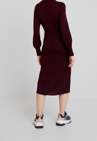 Gina Tricot Pletené šaty - bordeaux