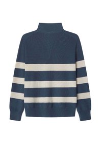 Pulover prugastih plavih i krem boja s visokim ovratnikom i dugim rukavima. Pletena tekstura s izmjeničnim debelim i tankim prugama.