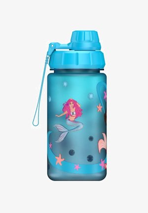 Blaue Plastikflasche mit einem Klappdeckel, versehen mit Meerjungfrauen-Grafiken und Seestern-Motiven. Glatte Oberfläche, zylindrische Form.