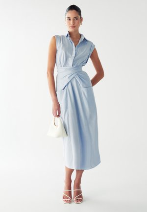 WILLA VAEDA MIDI - Košilové šaty - baby blue