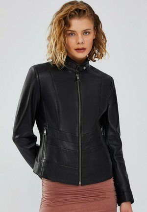 Derimod Blazer - black