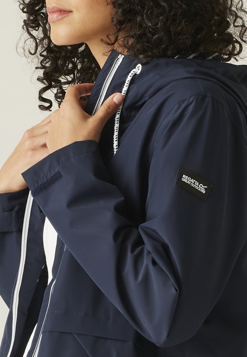 Veste Imperméable À Capuche FREESDALE Homme (Bleu / Bleu Nuit) REGATTA Veste Imperméable À Capuche FREESDALE Homme (Bleu / Bleu Nuit) REGATTA