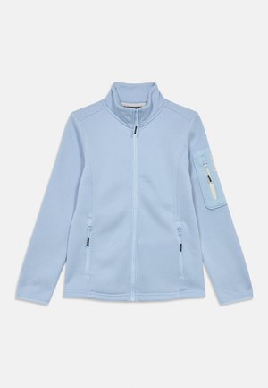 Lys blå glidelåsjakke laget av teksturert stoff, med to sidelommer og én ermelomme med glidelås. Høy krage.