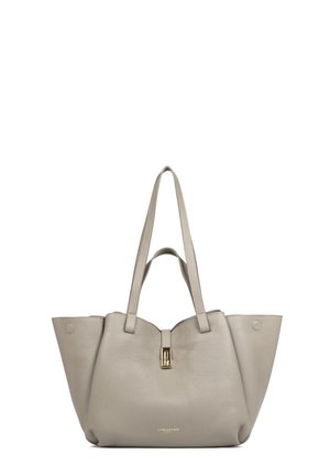 Sac fourre-tout en cuir gris clair avec doubles sangles d'épaule, fermoir central doré et logo "Lancaster Paris" sur le devant.