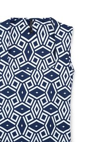 Abito senza maniche in tessuto blu navy con un motivo geometrico a rombi bianchi. Presenta un scollo quadrato e una texture liscia.