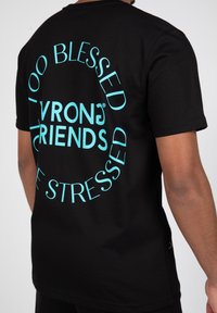 Wrong Friends SAFI - Camiseta estampada - black