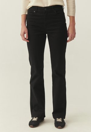 ARTICLE NAME: RIFONO 1 - Egyenes szárú farmer - black