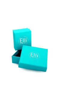 Tirkizna kutija za nakit s glatkom površinom, sa kružnim logom na kojem piše "Elli WE ♥ JEWELS." Jedna kutija je blago otvorena.