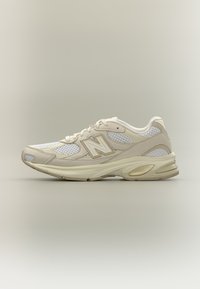 Неизбран, white/off white