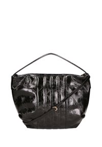Borsa a spalla nera in pelle con finitura lucida e texture screpolata, caratterizzata da una singola tracolla e un design plissettato, arricchita da dettagli in hardware dorato.