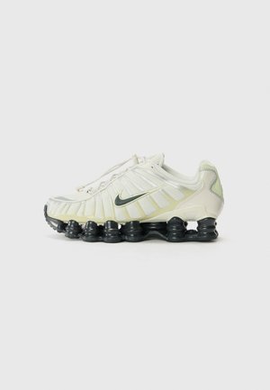 SHOX UNISEX - Trainers - black/white