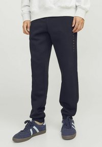 Jack & Jones COMFORT FIT - Pantaloni sportivi - dark navy