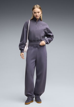 Puma, PUMATECH SENSE BARREL JOGGINGHOSE - Trainingsbroek - inky depths