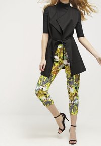 KIOMI Trousers - yellow