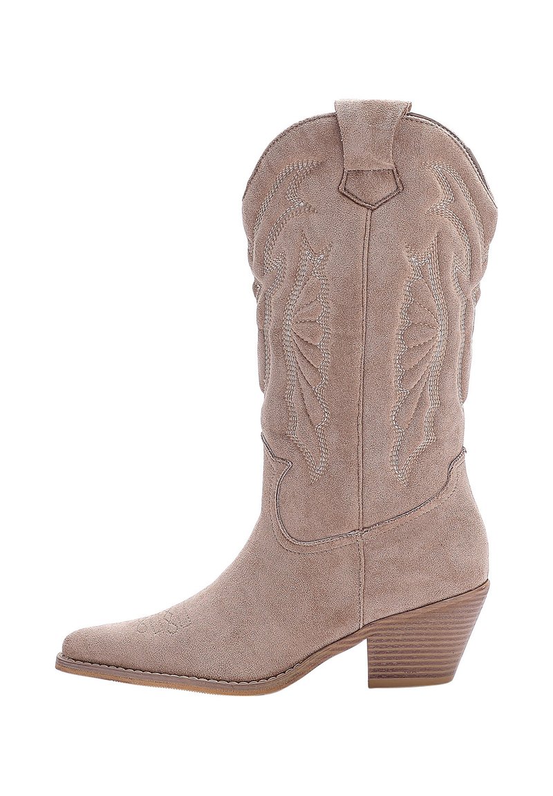 Botas de cowboy de ante marrón claro con costuras decorativas, punta afilada, lengüeta y tacón de madera de altura media apilado.