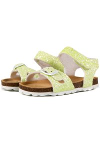 Sandales vert clair scintillantes avec deux brides réglables, doublure intérieure douce, semelle en liège et semelle en caoutchouc blanc texturé.