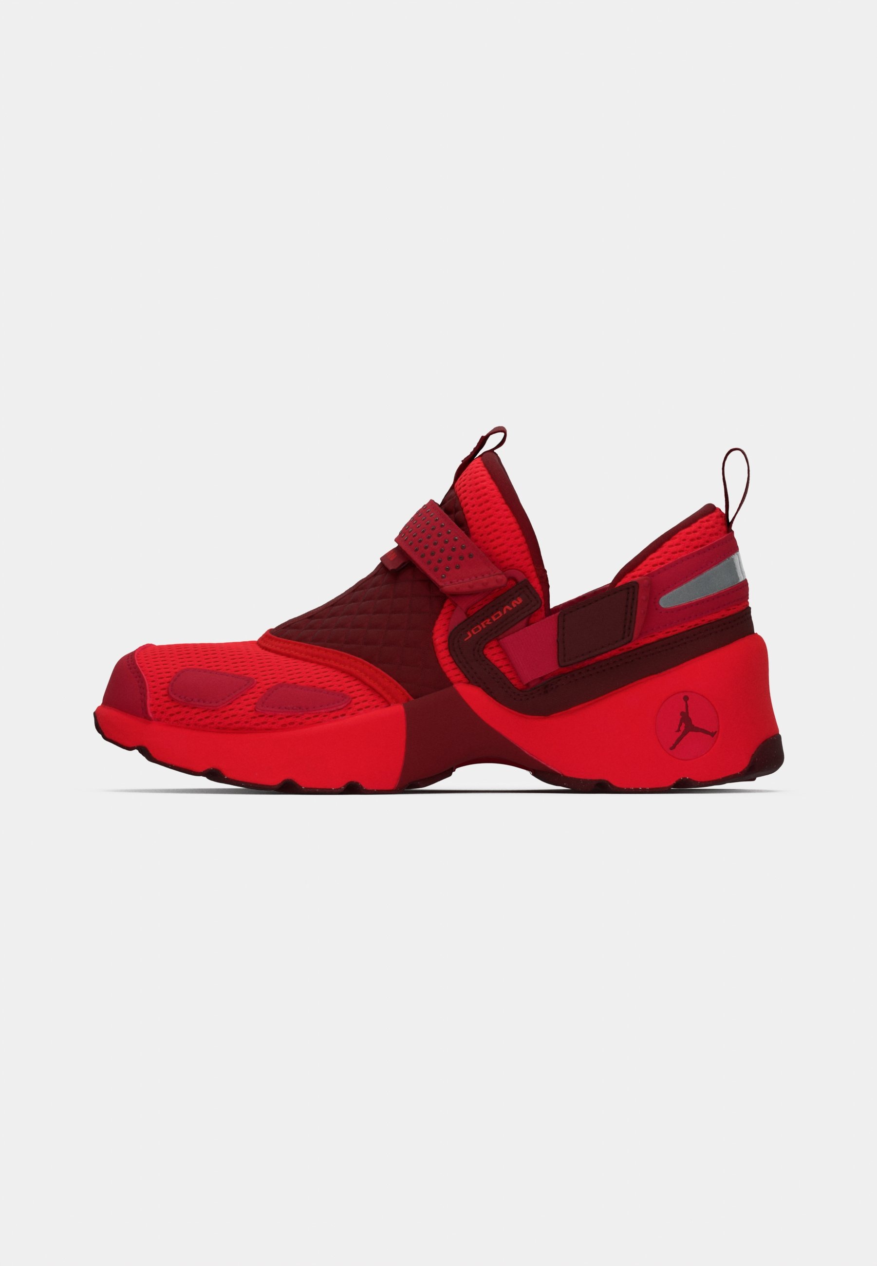 jordan trunner red