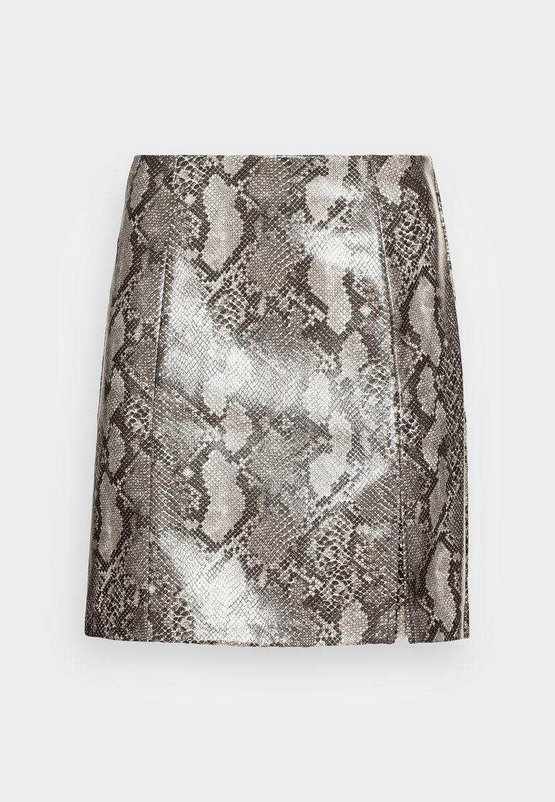 Mini-jupe taille haute avec motif peau de serpent gris et noir, texture lisse et fente subtile sur le côté droit à l'avant.