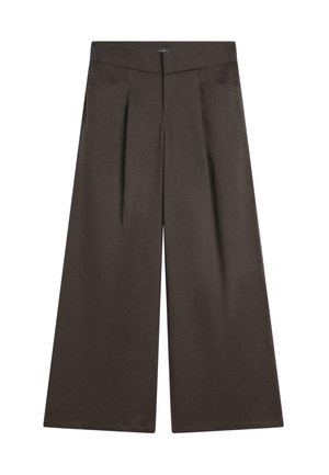 Pantalons à jambes larges en tissu marron foncé, avec un devant plat, deux poches latérales et une texture lisse avec une silhouette ajustée.