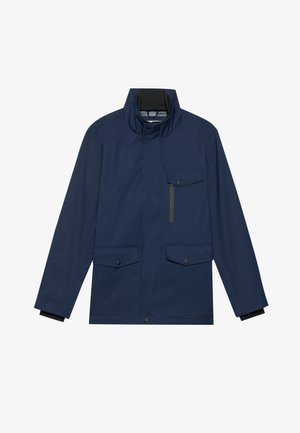 Námořnická modrá nepromokavá bunda s vysokým límcem, zipem a druky, dvěma předními kapsami a elastickými manžetami. Hladká tkanina s minimálními detaily.