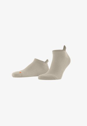 Lichtbeige enkel sokken van een zachte katoenmix, met een laag uitgesneden ontwerp, ribbeltextuur en een minimaal oranje logo op de teen.