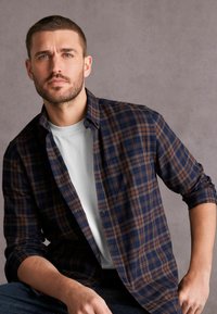 Next CHECK - Hemd - navy rust