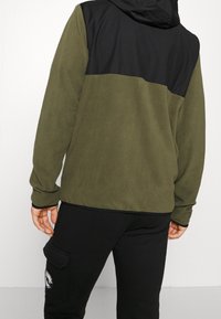 Ellesse Forro polar - olive
