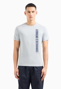 Armani Exchange Camiseta estampada - grey