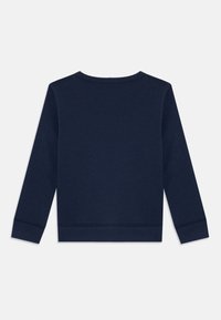 Marineblaue Sweatshirt mit langen Ärmeln, Rundhalsausschnitt und gerippten Bündchen. Glatte Textur und einfaches Design, keine sichtbaren Muster oder Akzente.