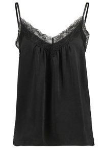 Camisola in satin nero con spalline regolabili, caratterizzata da un pizzo lungo il collo e una vestibilità morbida con leggere arricciature sul davanti.