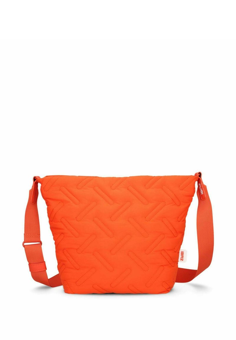 Helle orange, gesteppte Schultertasche mit verstellbarem Riemen und subtilen diagonalen Nähmustern, Marken-Reißverschluss und seitlichem Etikett.