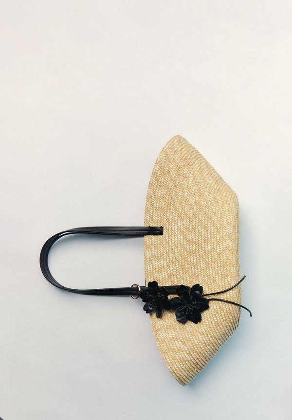 WITH FLOWER CHARM - Handbag - beige4