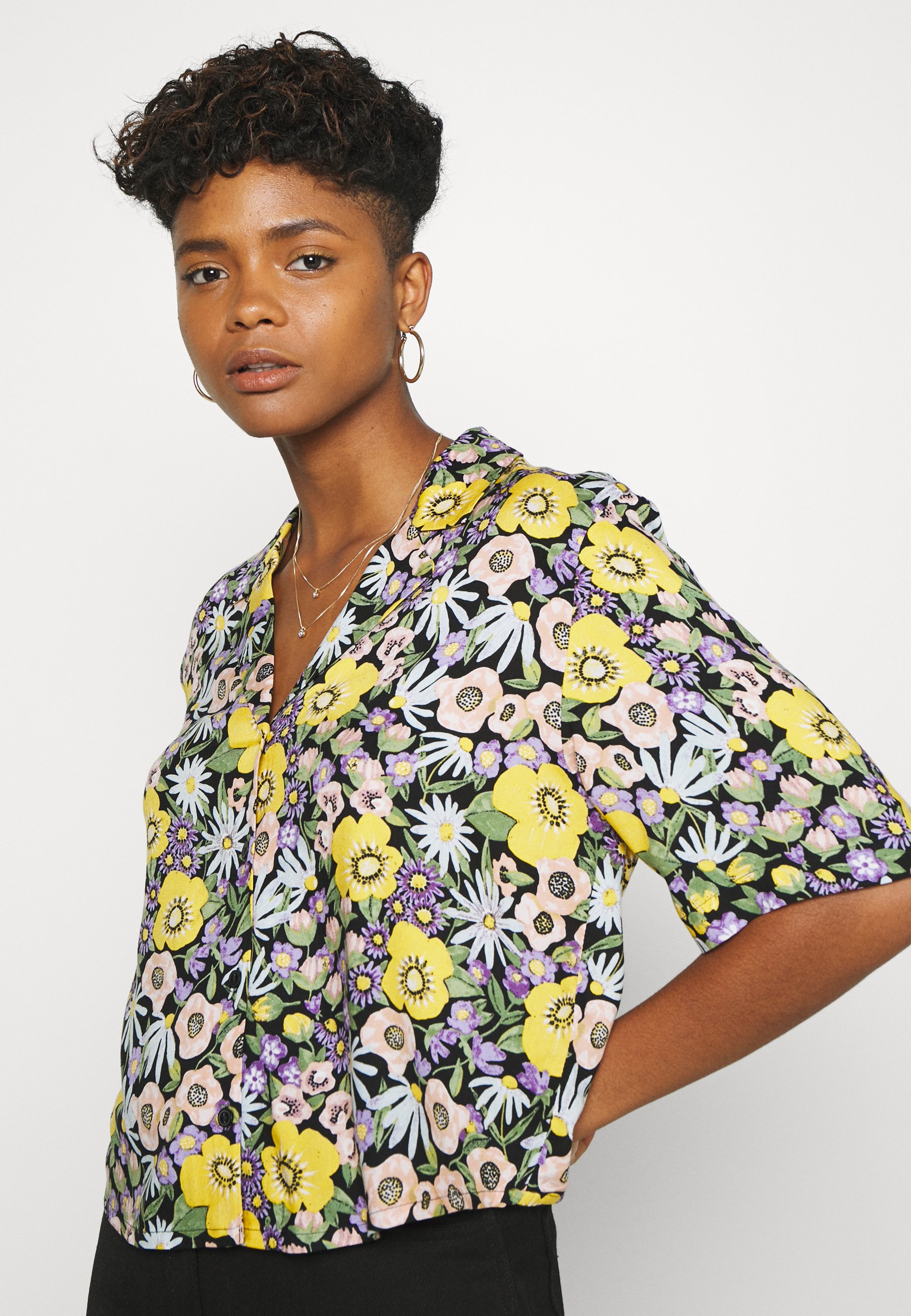 Monki TANNY BLOUSE Skjorte windoflower Zalando.no Monki TANNY BLOUSE Skjorte windoflower Zalando.no