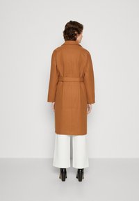 VILA VIPOKO LONG BELT COAT - Κλασικό παλτό - toasted coconut