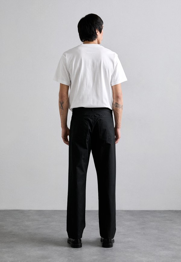 INSTITUTIONAL - Trousers2