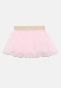 Ροζ φούστα από τούλι με στρωμένο σχέδιο, που διαθέτει μια λαμπερή χρυσή ελαστική μέση. Απαλή υφή και ελαφριά λάμψη από τις λεπτομέρειες με γκλίτερ.