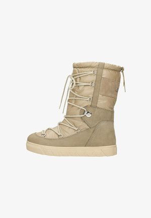 Beige Knöchelstiefel mit gepolstertem Schaft, Wildleder-Akzenten, kontrastierenden weißen Schnürsenkeln und einer strukturierten Gummisohle. Seitlicher Reißverschluss für einfaches Anziehen.