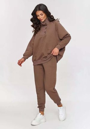 KOMPLET - Dres