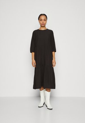 PCFLOWER MIDI DRESS - Vapaa-ajan mekko - black