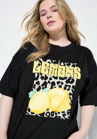 Studio Untold LEMONS - Printtipaita - black