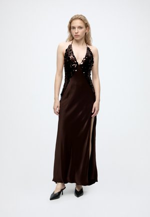Bardot, YVE SEQUIN SATIN HALTER DRESS - Коктейлна рокля/Парти рокля - chocolate