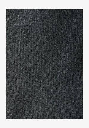 Donkergrijze geweven stof met een gestructureerd oppervlak, met strakke, fijne vezels en een consistente kleur over het geheel, ideaal voor diverse textieltoepassingen.