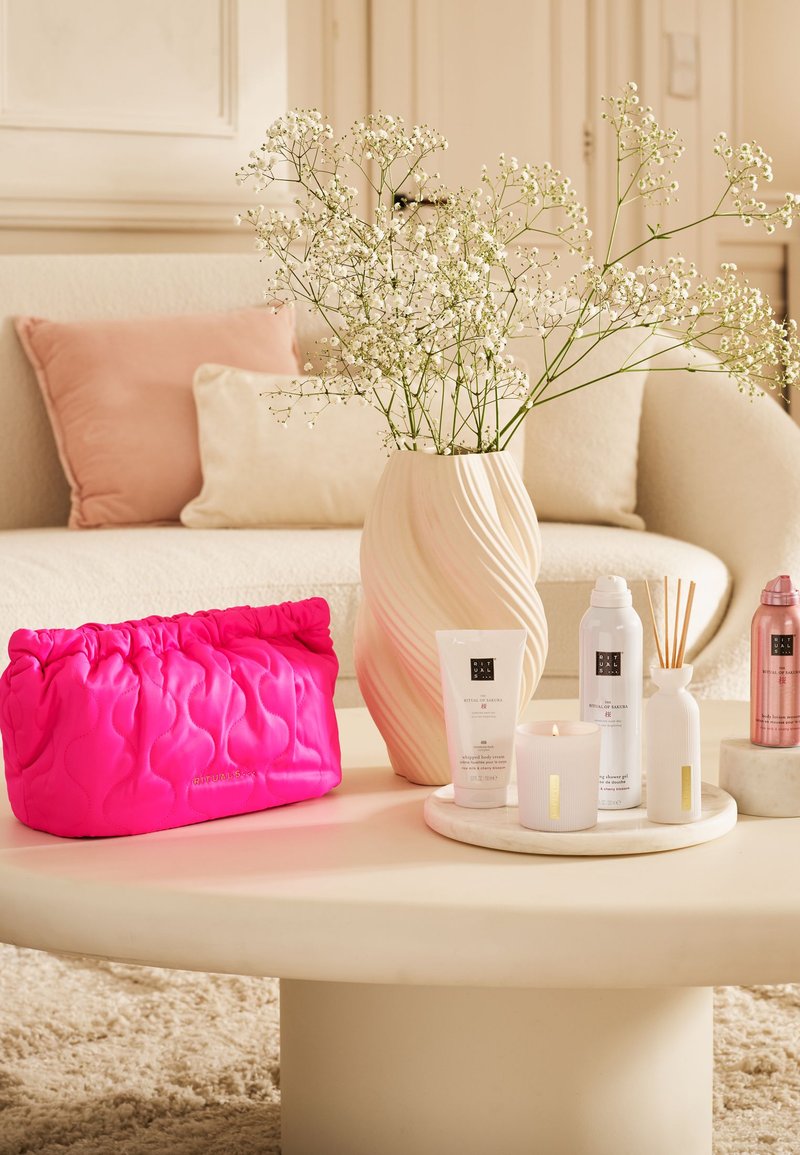Rituals LARGE BATH & BODY GIFT SET - THE RITUAL OF SAKURA - FLORAL - CHERRY BLOSSOM & RICE MILK - Körperpflegeset